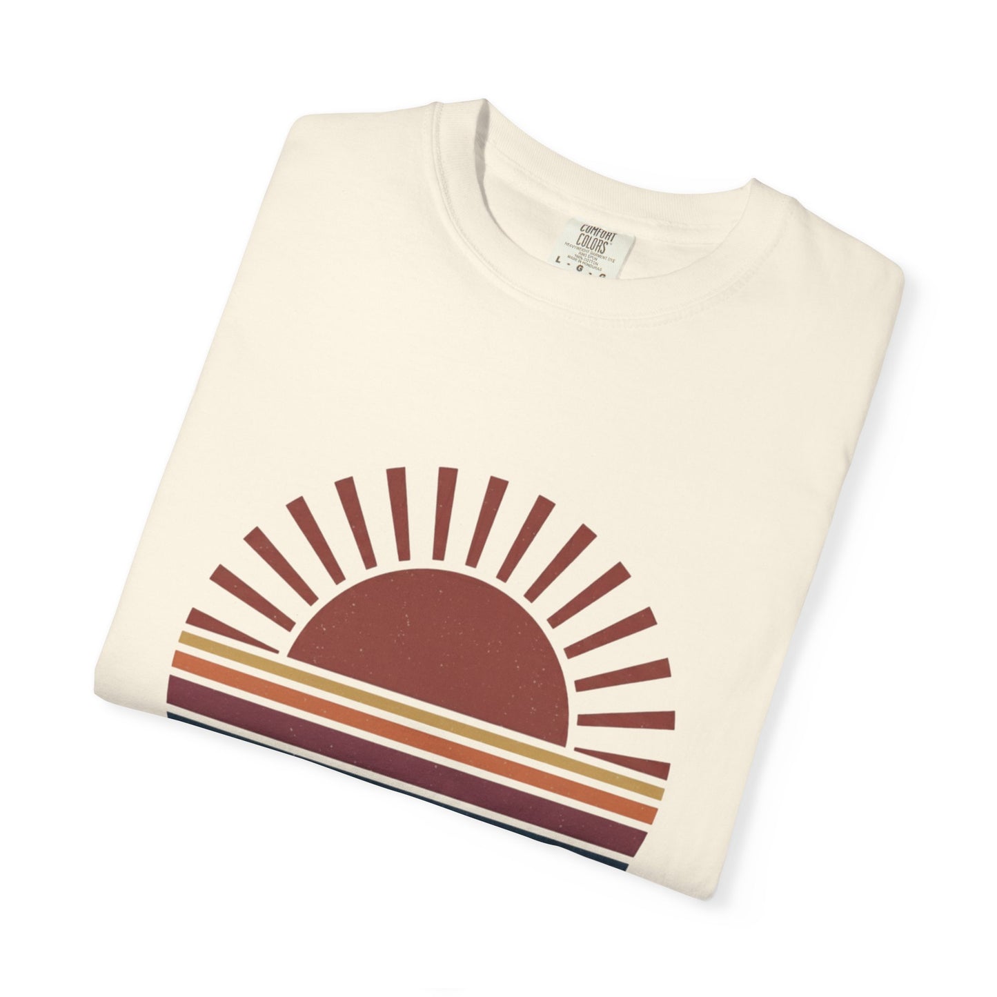Sunset Retro Graphic T‑Shirt — "SUNE" Vintage Striped Sunrise Tee
