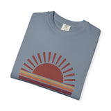 Sunset Retro Graphic T‑Shirt — "SUNE" Vintage Striped Sunrise Tee